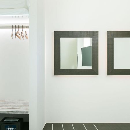 Domus Cavour Rooms&Suites Тирано Стая снимка