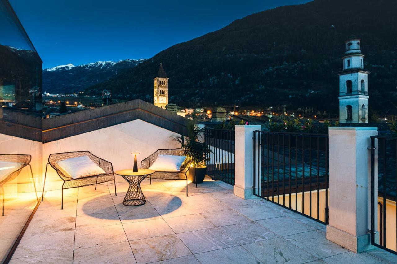 Domus Cavour Rooms&Suites Тирано Екстериор снимка
