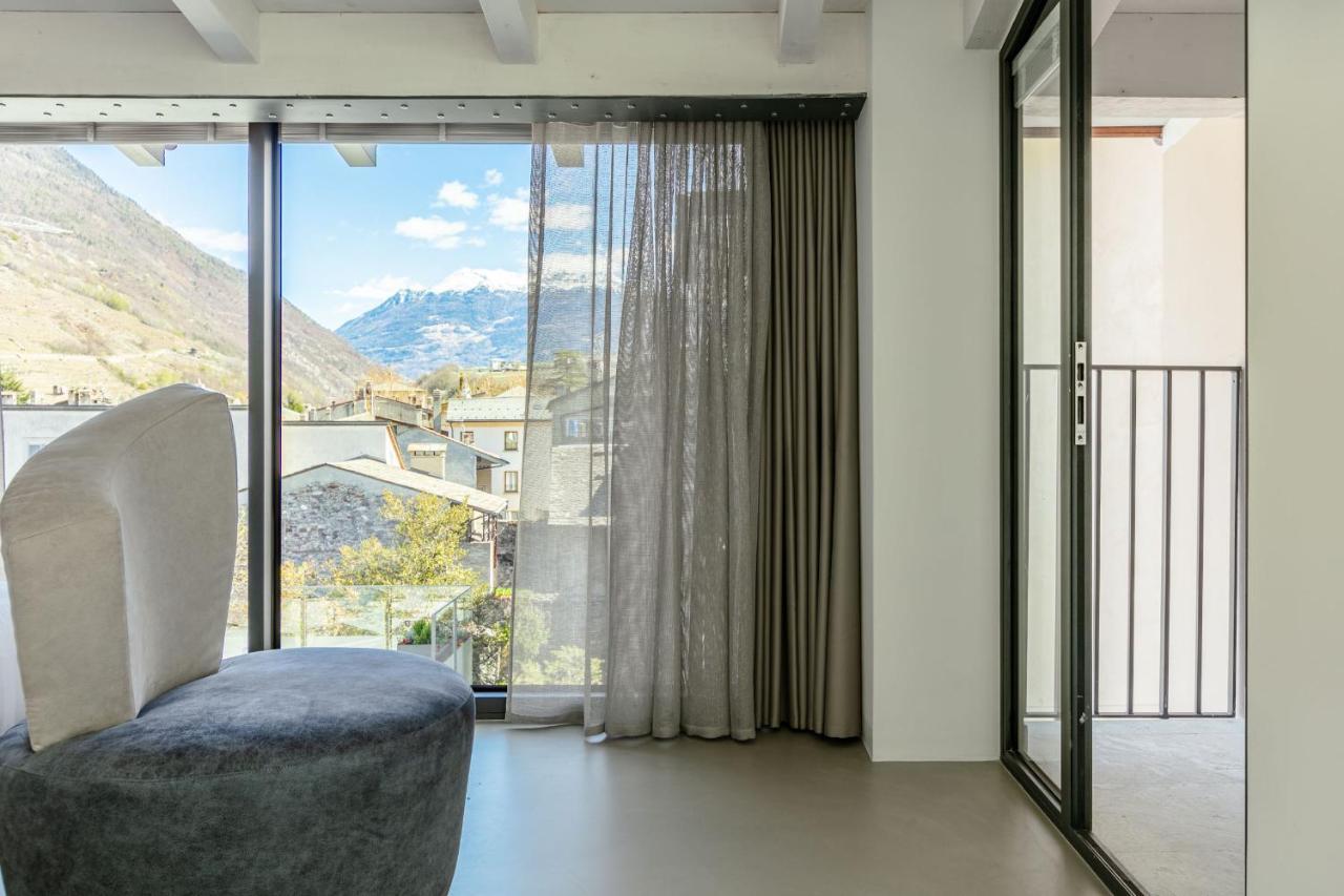 Domus Cavour Rooms&Suites Тирано Екстериор снимка