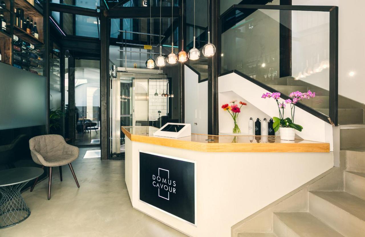 Domus Cavour Rooms&Suites Тирано Екстериор снимка
