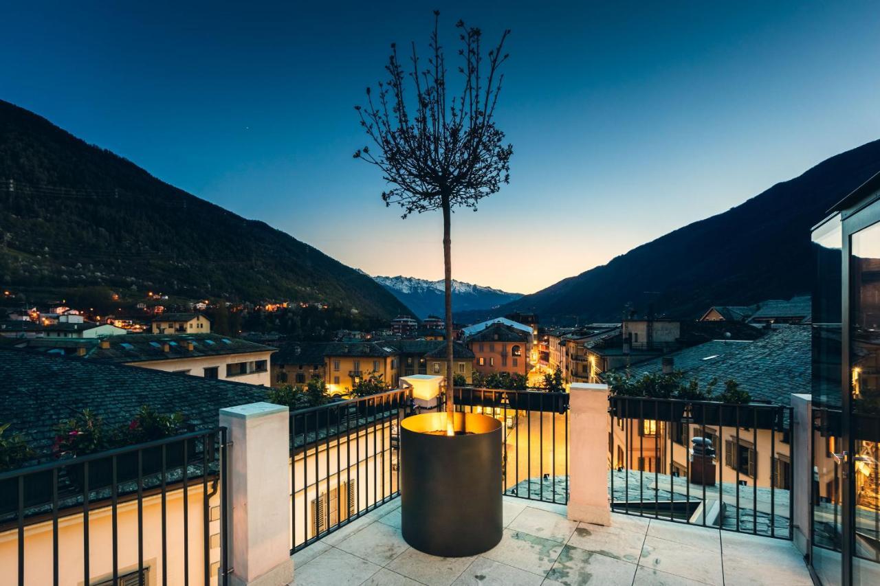 Domus Cavour Rooms&Suites Тирано Екстериор снимка