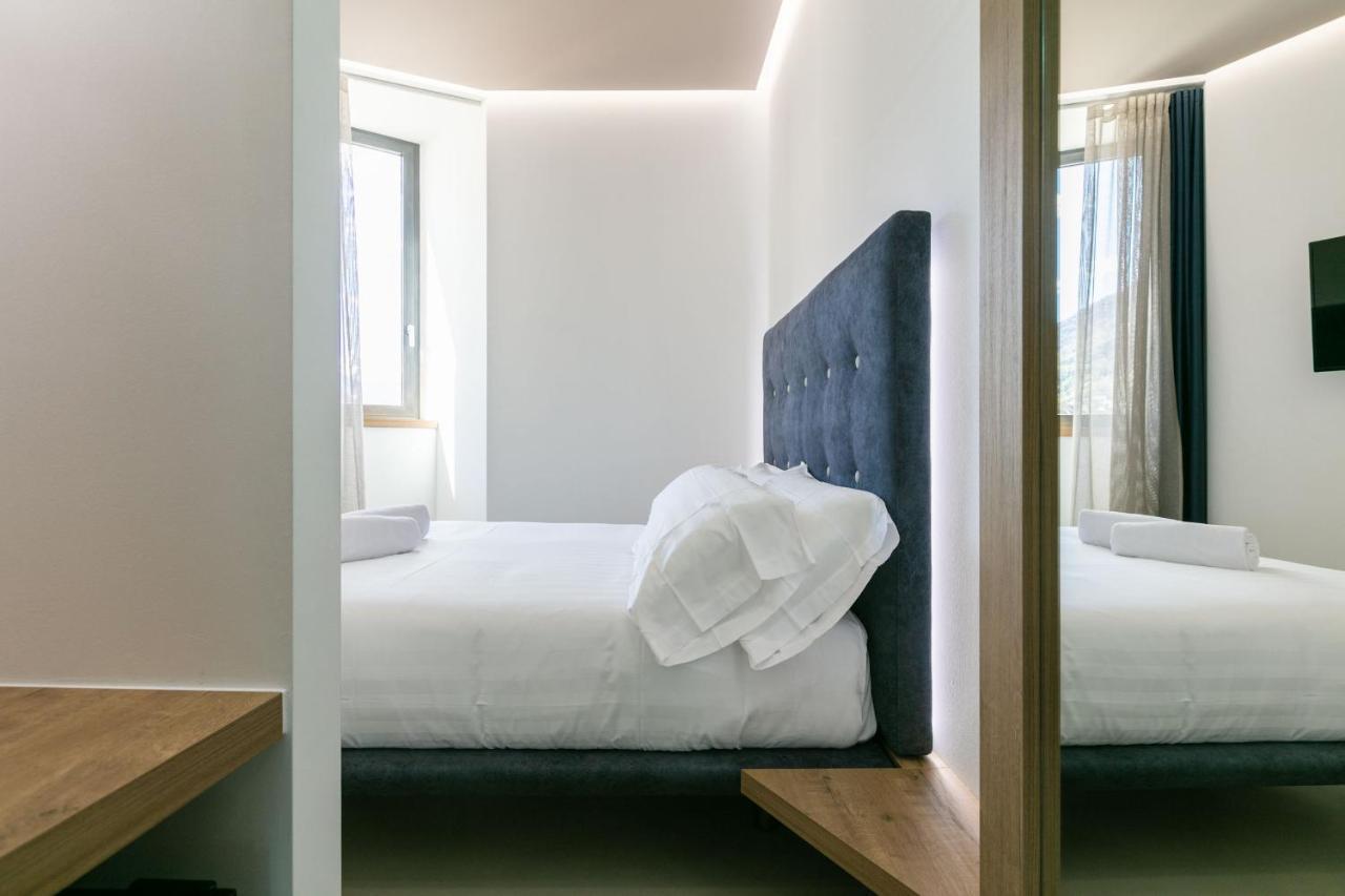 Domus Cavour Rooms&Suites Тирано Екстериор снимка