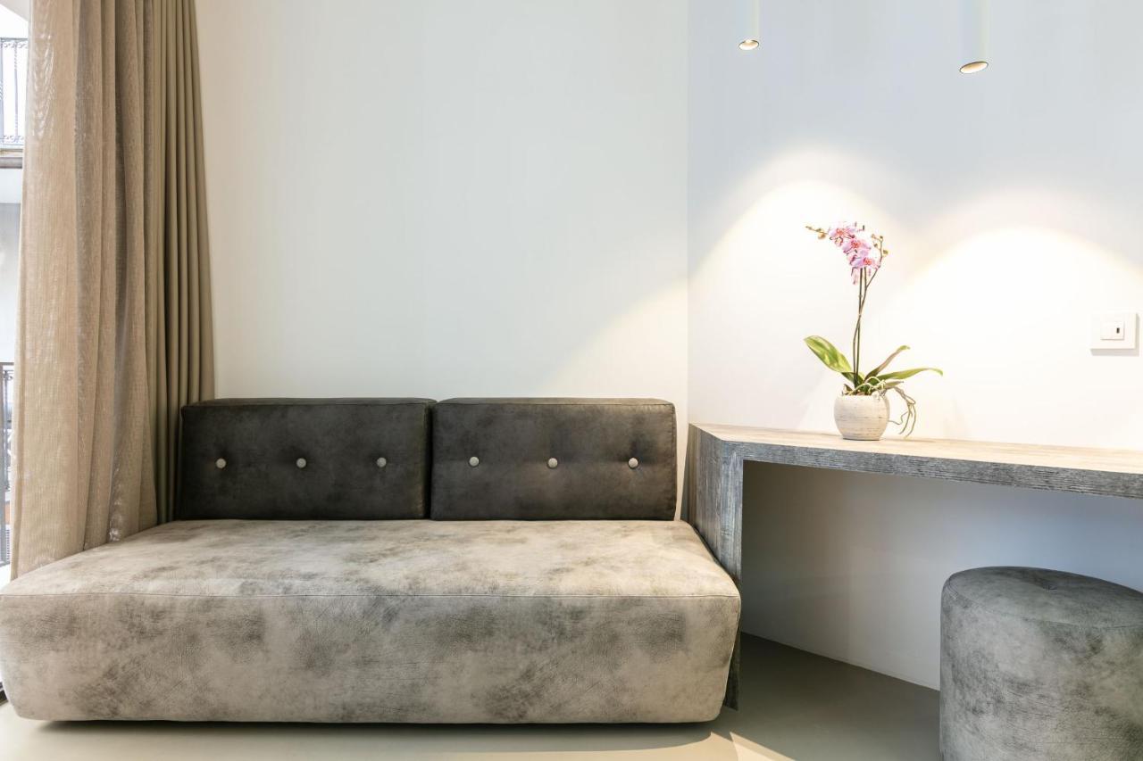 Domus Cavour Rooms&Suites Тирано Екстериор снимка