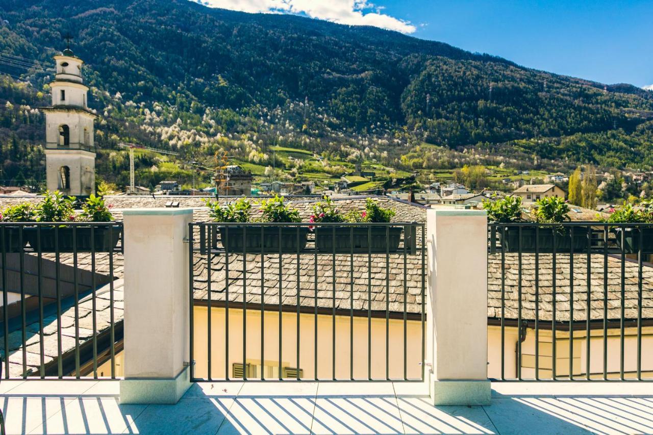 Domus Cavour Rooms&Suites Тирано Екстериор снимка