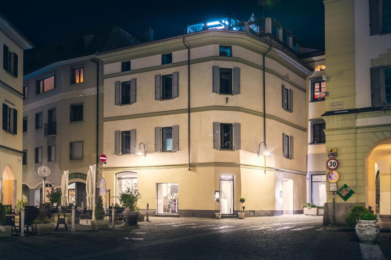 Domus Cavour Rooms&Suites Тирано Екстериор снимка