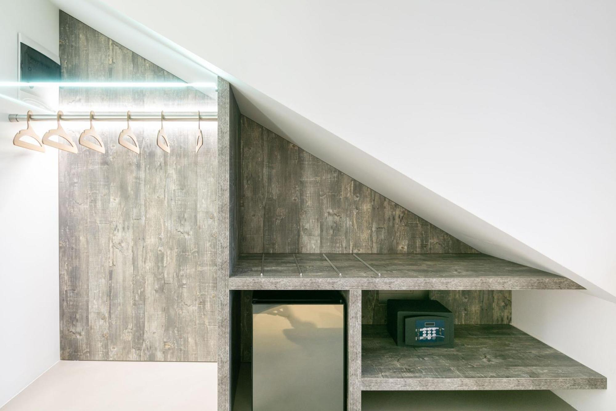 Domus Cavour Rooms&Suites Тирано Стая снимка
